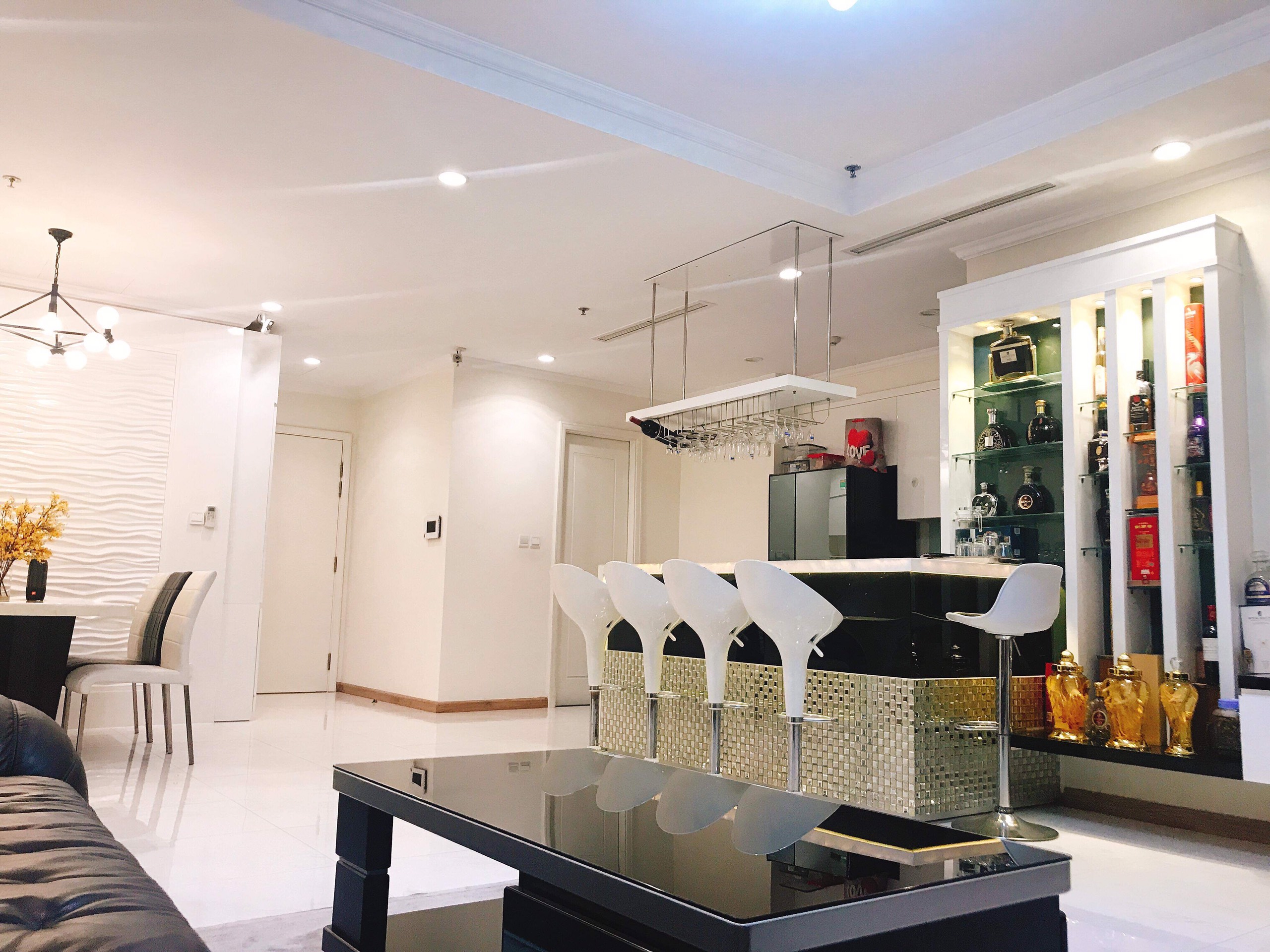 Cần cho thuê căn 3pn tòa Central 1 giá 1600$ dự án vinhomes central park